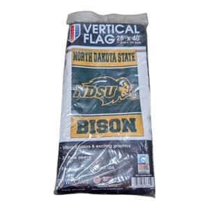 Wincraft NDSU Bison Flag 28 x 40 New in Package